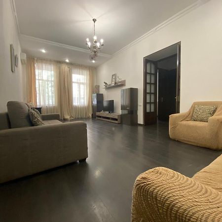 Apartment Ekaterinenskaya 24 أوديسا المظهر الخارجي الصورة